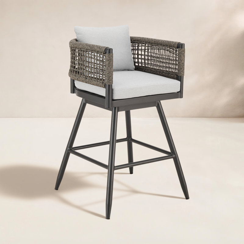 Tabouret d'extérieur en métal avec coussin Haimes, 26"