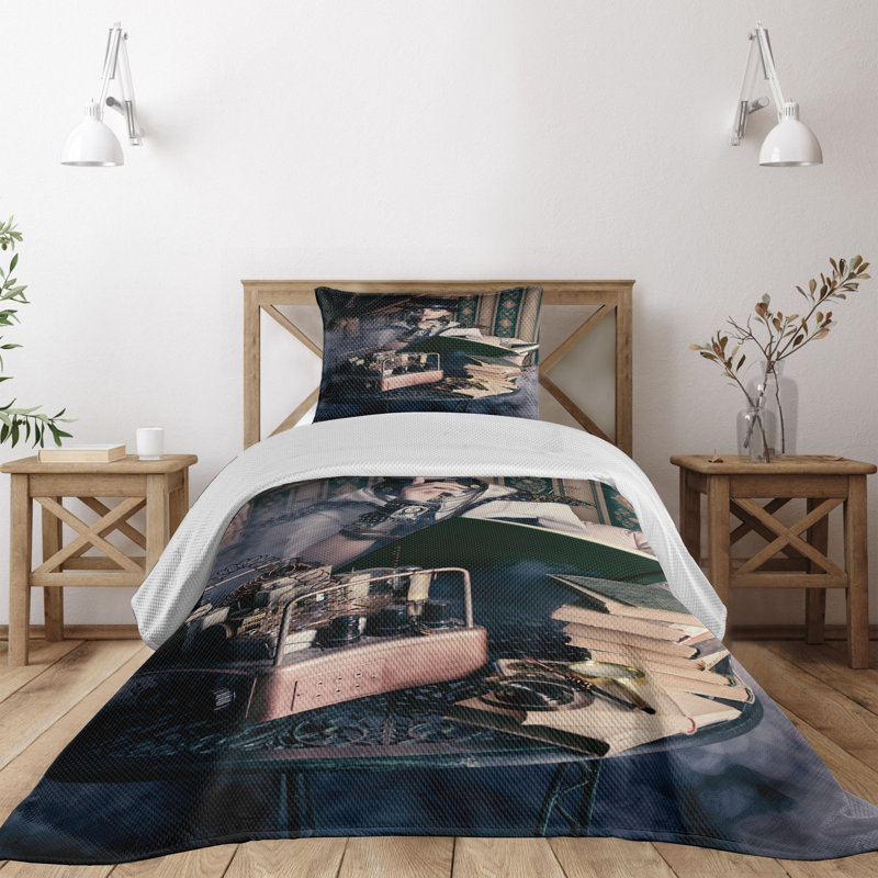 King Size Brown Steampunk Woman Quilted Bedspread Set