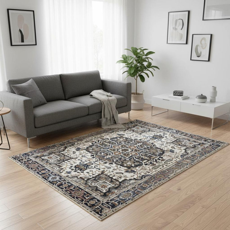 Tapis médaillon noir et ivoire 5 pi x 8 pi