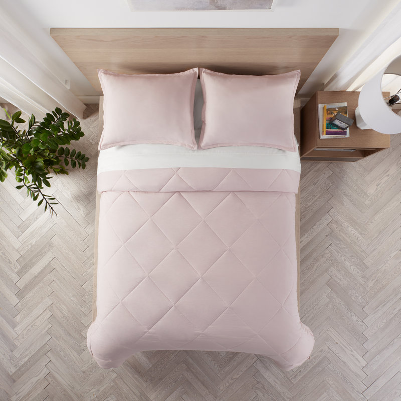 Serta Supersoft Cooling Bed Set, Reversible Bedding Comforter and Solid Sheet Set, Queen, Dusty Pink