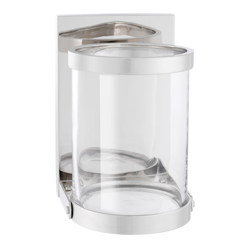 Ouragan en verre Dominic