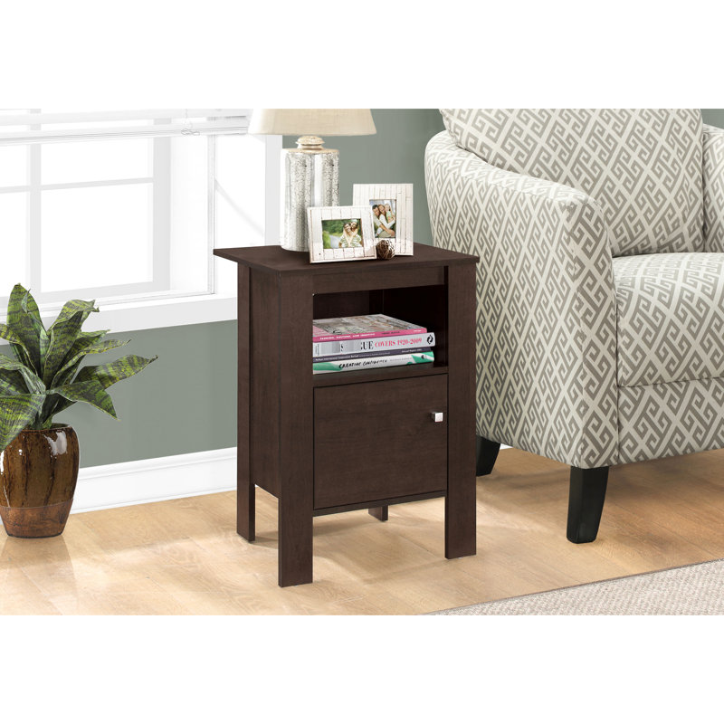 Table de bout en stratifié brun pour la chambre à coucher: élégante et fonctionnelle avec design: pour le salon, la chambre à coucher