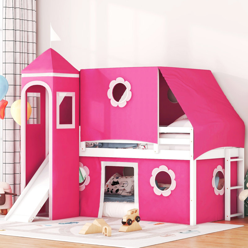 Lit mezzanine simple rose avec glissade et tour - Construction, sous rangement, espace semi-fermé pour les parties de thé, lattes compatibles avec la tente, comme dans la chambre à coucher