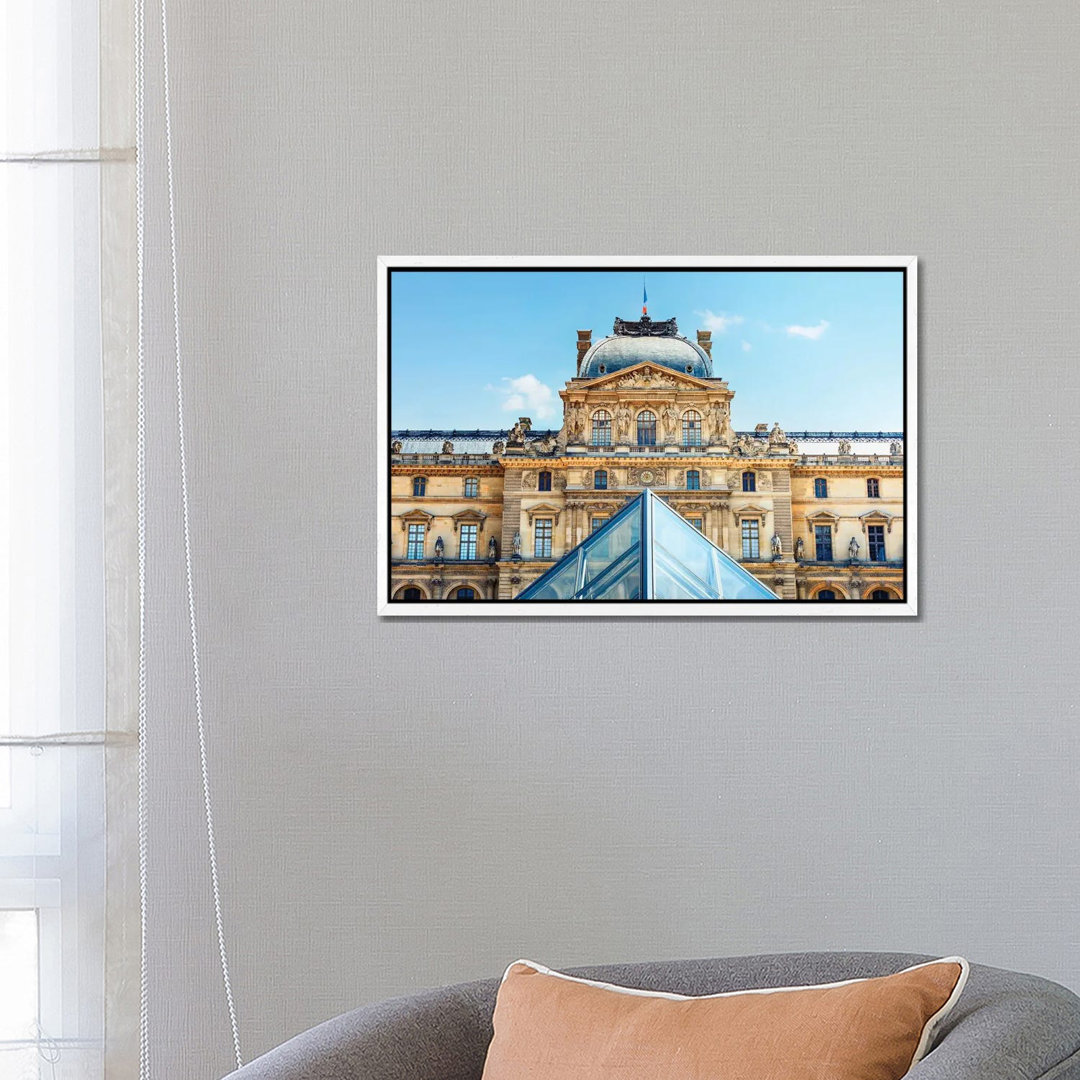 Louvre Architektur von Manjik Pictures - Galerie-umwickelte Leinwand Giclée auf Leinwand