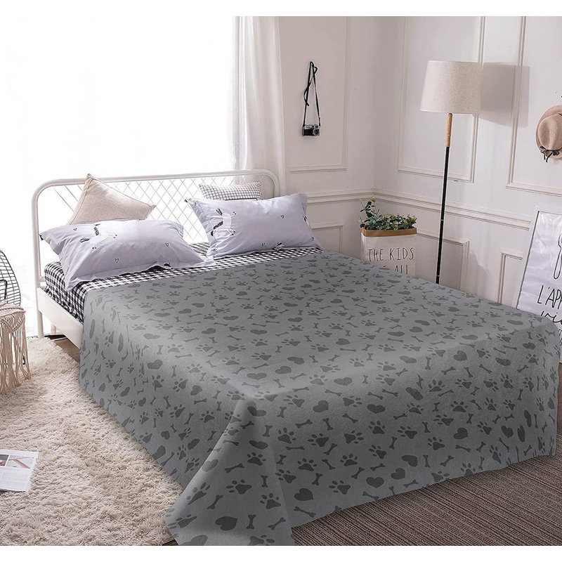 Couverture pour chien légère et imperméable Paw, 82 po x 52 po, Gris