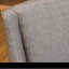 Chaise rembourrée classique, parfaite pour les restaurants et les cuisines