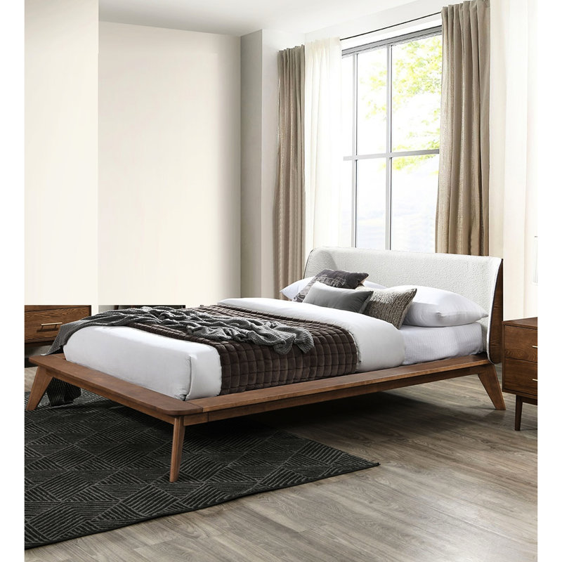 Grand lit en bois de noyer massif, lit plateforme moderne de style Mid-Century avec tête de lit à oreilles en tissu et pieds en angle effilés, couleur de matelas, tête de lit à panneau, style,