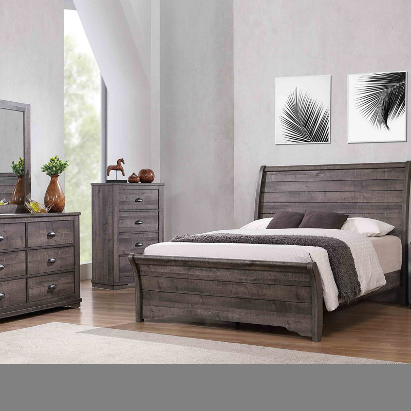 La commode moderne Coralee avec plateau en mélamine et tiroirs à queue d'aronde est parfaite pour les solutions de rangement élégantes.
