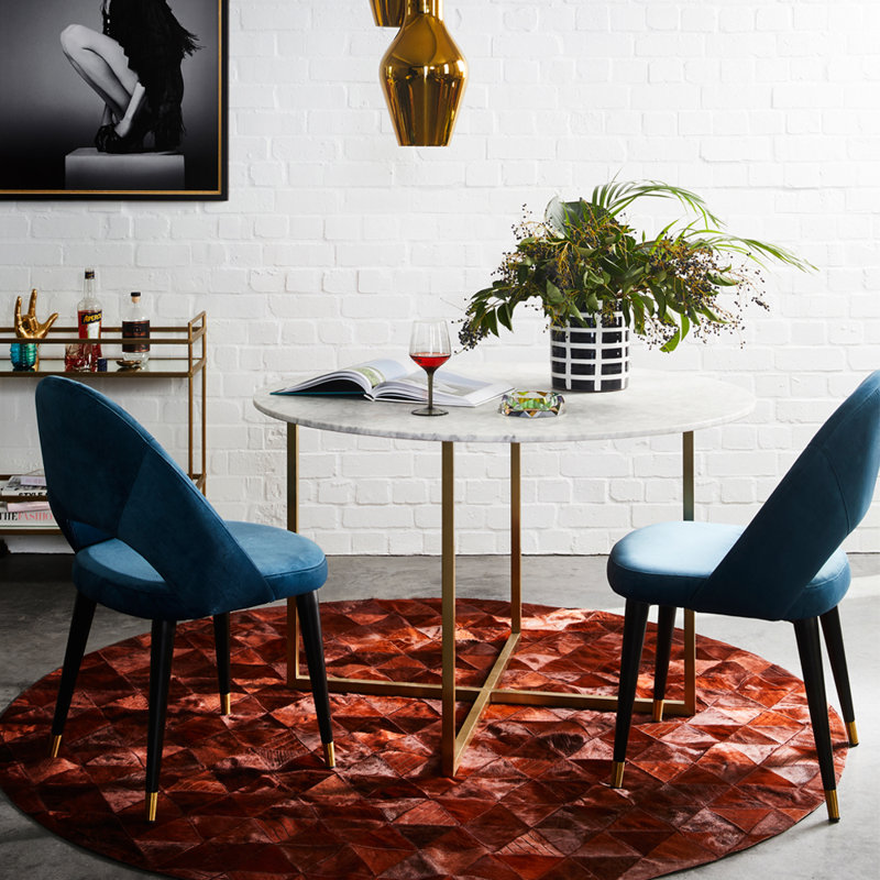 Trilogia Cowhide Geometric Area Rug in Terracotta, Round 4'11"