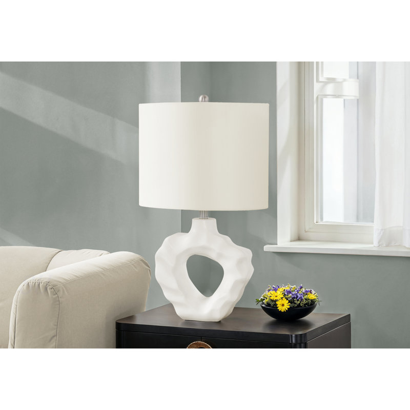 Lighting, H 25 po, lampe de table, résine crème, abat-jour ivoire / crème, moderne