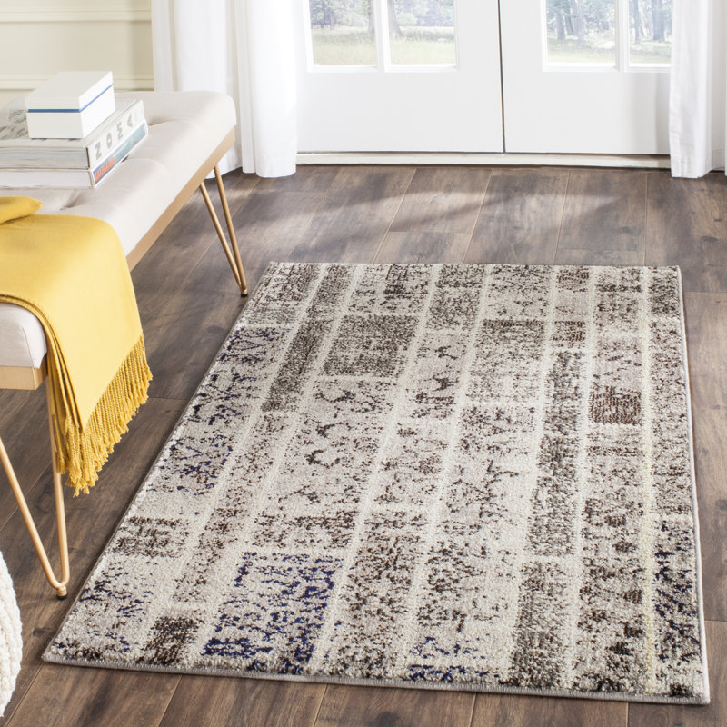 Tapis beige à motif géométrique Amrane, Rectangle 6 pi 7 po x 9 pi 2 po