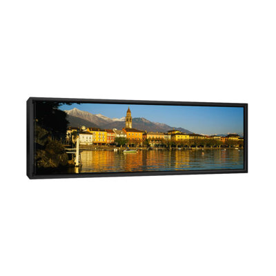 «Town at the Waterfront, Ascona, Tessin, Suisse», reproduction de photo sur toile