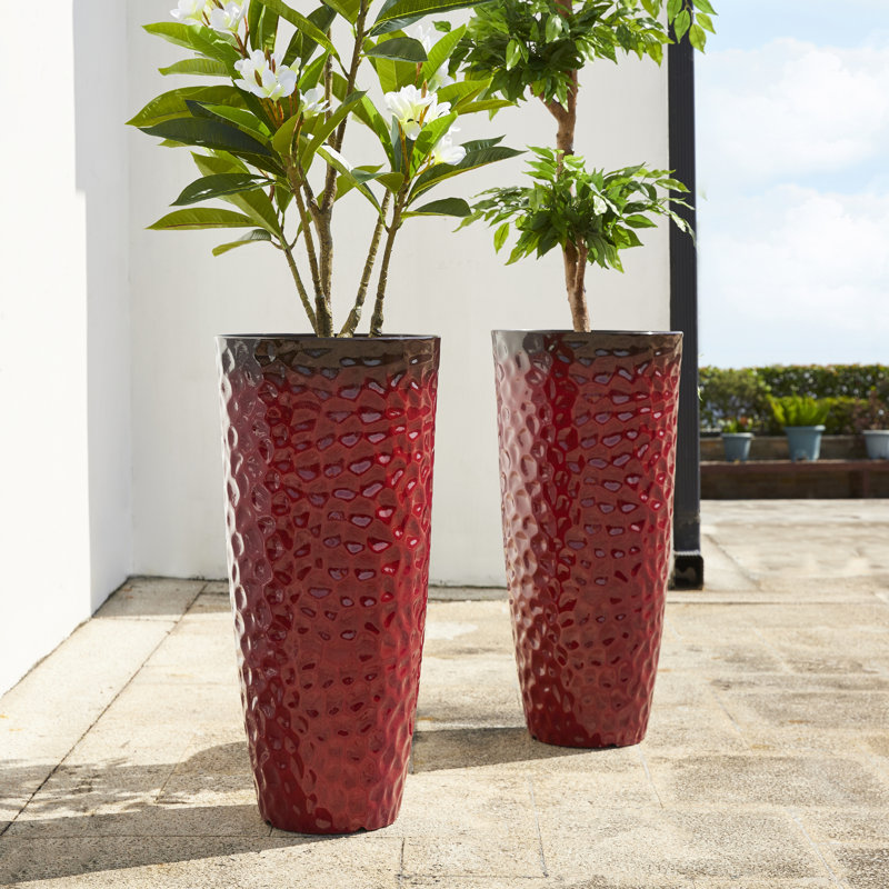 31"H Set Of 2 Oversized Eco-Friendly PP And Stone Honeycomb Textured  Tall Plastic Planter, Red