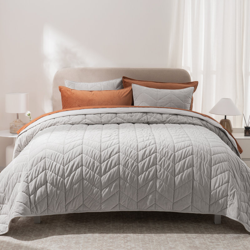 Ultra Soft Velvet Quilt Set, Queen Quilt + 2 Queen Shams, Silver Gray