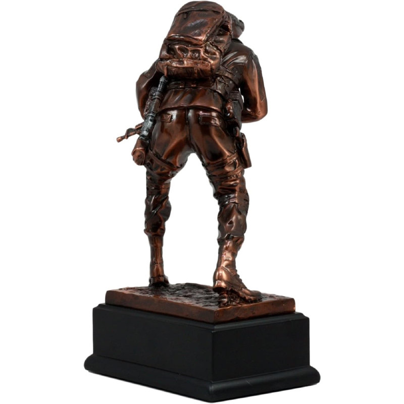 Figurine patriotique cadet marine