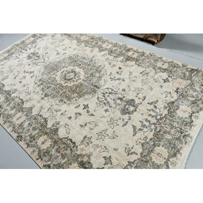 Tapis turc en laine anatolien tissé à la main, idéal pour ajouter une touche rétro élégante au décor de votre salon