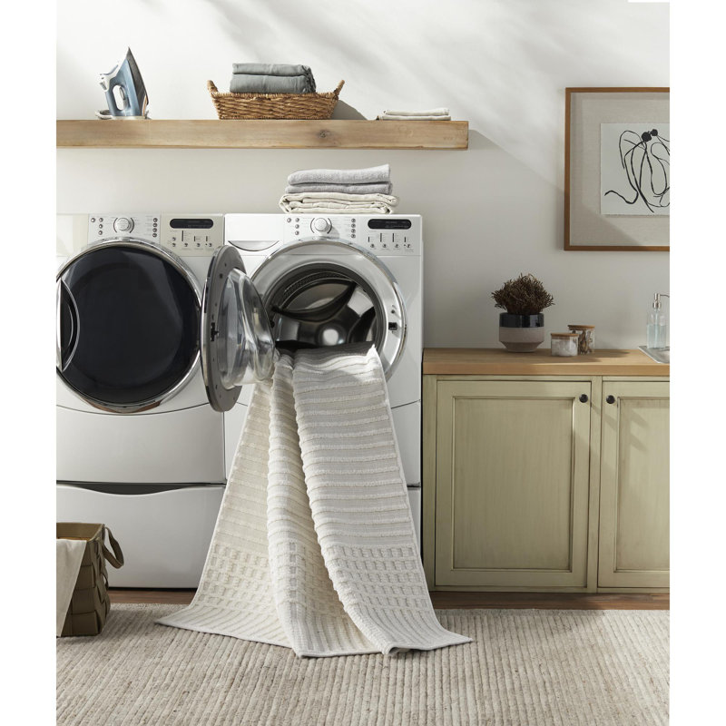 Indrit Striped Machine Woven Area Rug in Ivory, Rectangle 2'10" x 2'