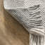 Tapis gris / blanc tissé à la main Roban-1065194429