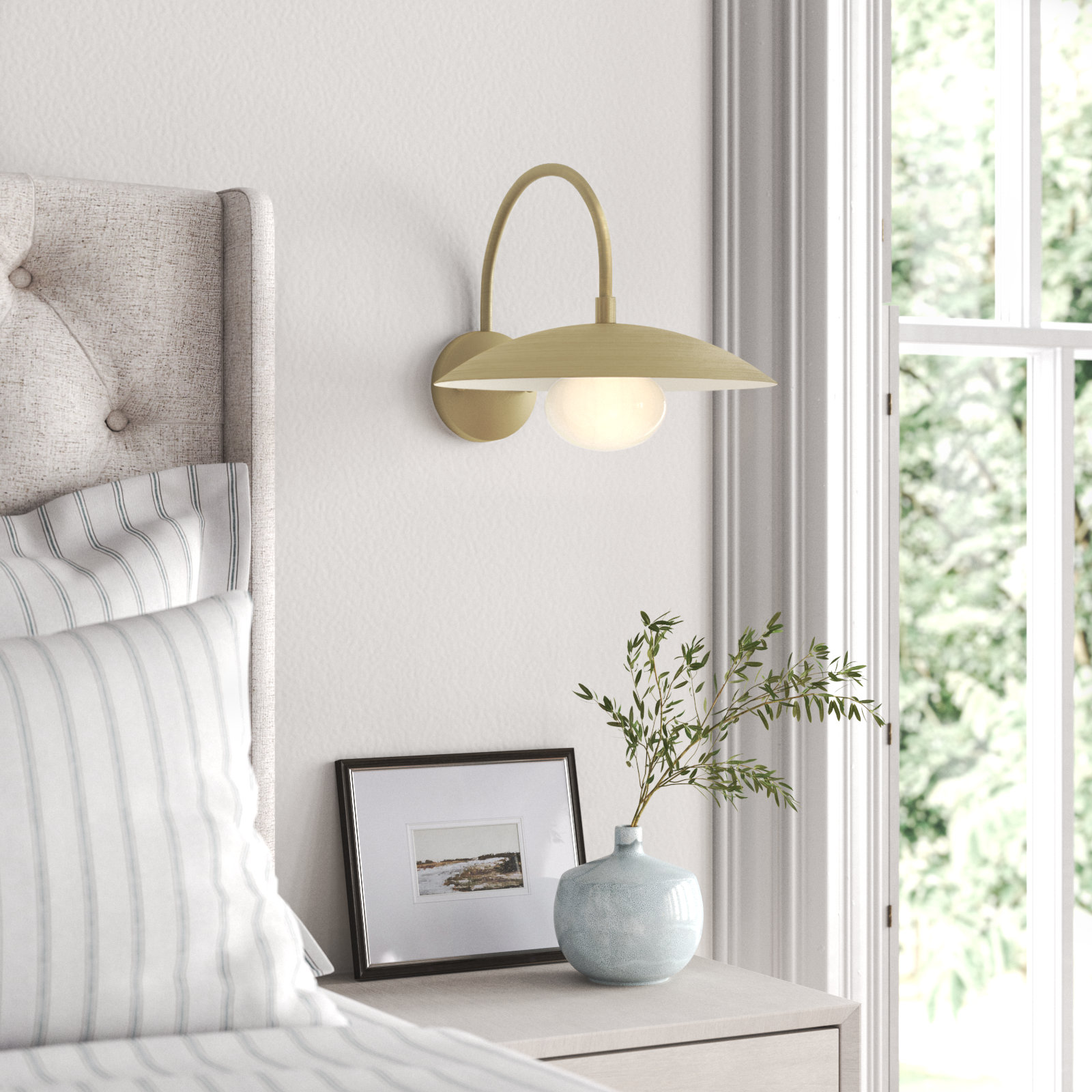 Del Single Light Wrought Iron Armed Sconce, Brass