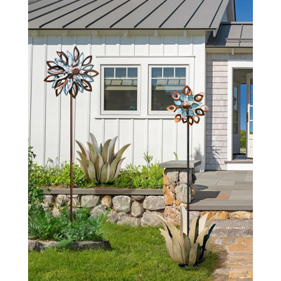 Metal Agave Plant Sculpture With Curved-Blade Design – Reinforced Leaves Resist Bending & Warping, Weatherproof Outdoor Decor For Patio, Garden, Poolside