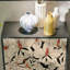 Armoire de décoration rétro