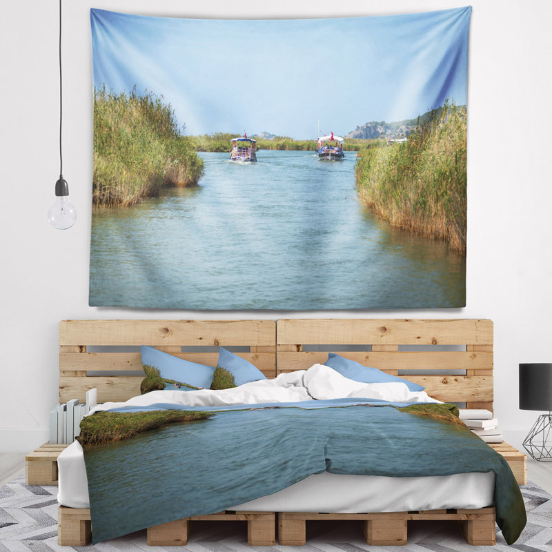 Tapisserie de bateaux de rivière touristique, H 32 po x l 39 po