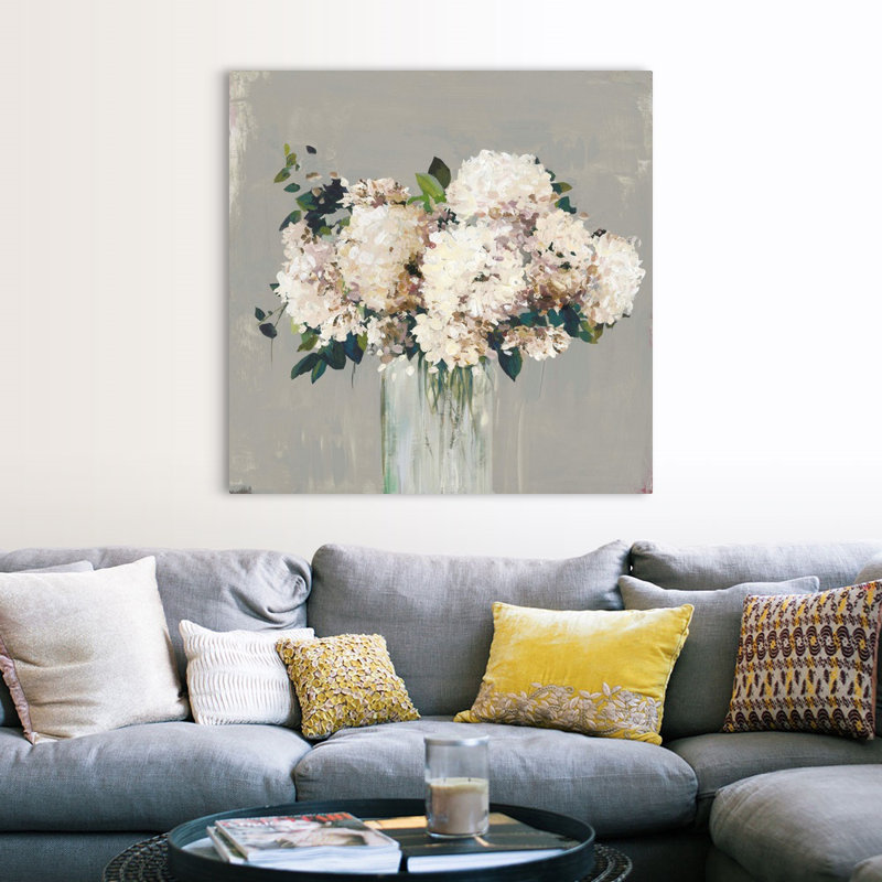Reproduction d’art sur toile, "White Hydrangea" par Allison Pearce, Toile tendue, H 48 po x l 48 po x P 1,25 po
