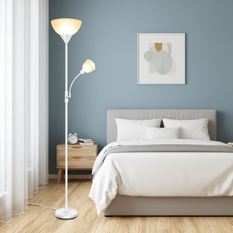 Lampe torche blanche haute: avec lampe de lecture réglable, interrupteur à trois positions, conception d'angle, convient à divers espaces (ampoule non incluse).