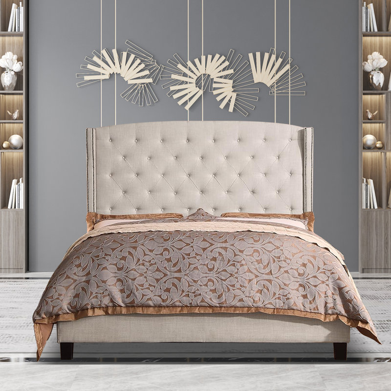 Lit plateforme tapissier à oreilles, cadre de lit avec oreilles cloutées et capitonné, Beige, Très grand lit