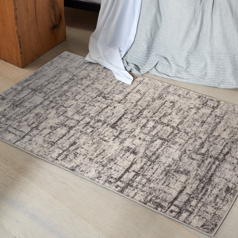 Rush Abstract Indoor Rug, Rectangle 2'2" x 3'9"