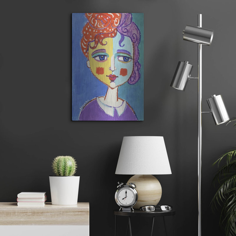 Art mural en métal «Violet Haired» par Holly Wojhan, H 24 po x l 16 po