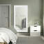 Miroir mural en bois surdimensionné pleine grandeur-746136026-746136024