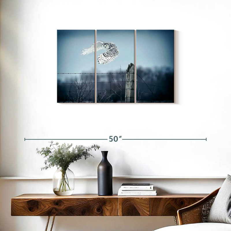 Winter Snowy Owl IV, 20" H x 33" W