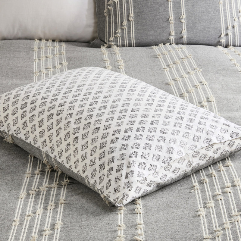 Édredon gris en coton double / grand. Tissu 100% à rayures. Brodé sur fond gris. Motif inversé gris. Comprend 2 taies décoratives. Lavable à la machine. Mini coton. Assorti. Fin