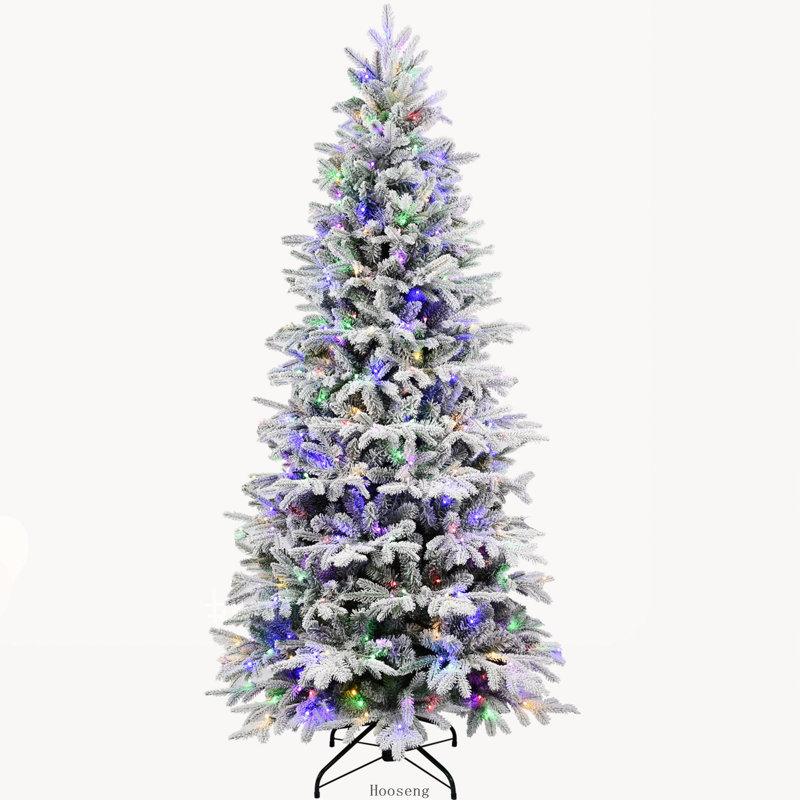 Sapin de Noël préilluminé de 2,4 m (8 pi) en PE et PVC floqué, avec 2679 branches et 520 lumières DEL bicolores, 8' H