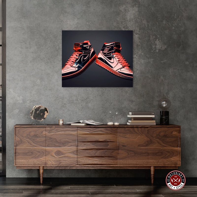 "Sneaker" sur toile Notoriart, Toile tendue, H 45 po x l 30 po