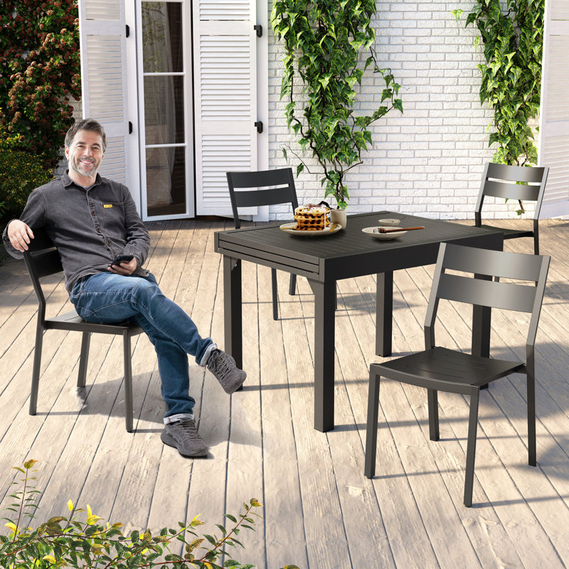 Chaise de salle à manger d'extérieur empilable en aluminium Jaquinta