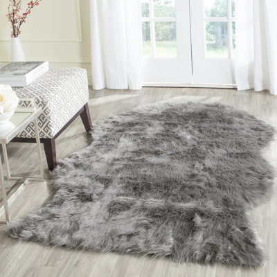 Tapis gris foncé Brennan