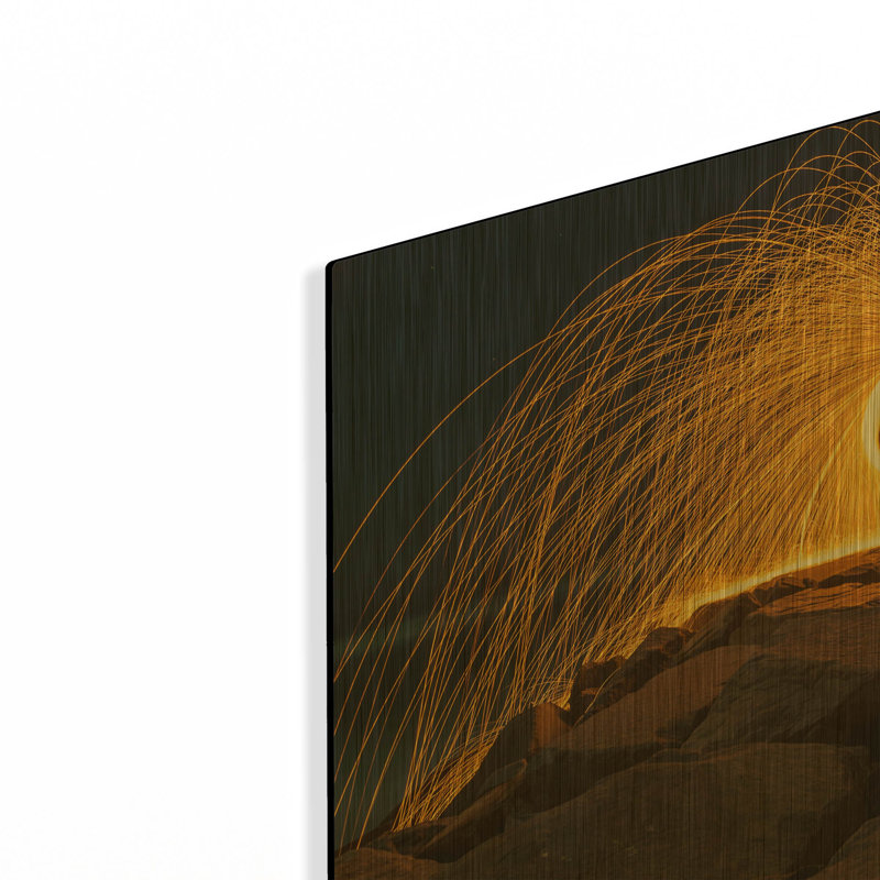 «Ponto Bursting» par Chris Moyer, art mural en métal doré, 24 po x 16 po, 24 po x 16 po