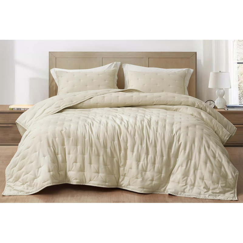 Glen Lightweight Cooling Rayon Derived from Bamboo Blended Crescent Quilt Set, Oversized King Comforter +2 King Shams, Sand