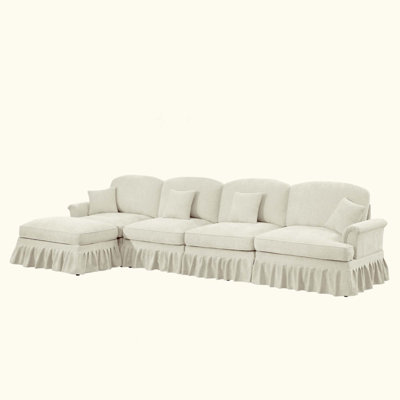 Canapé modulaire classique à trois places en forme de L avec accoudoirs évasés et volants amovibles, jupes plissées et pieds fuselés, canapé à quatre places en chenille confortable avec repose-pieds mobile