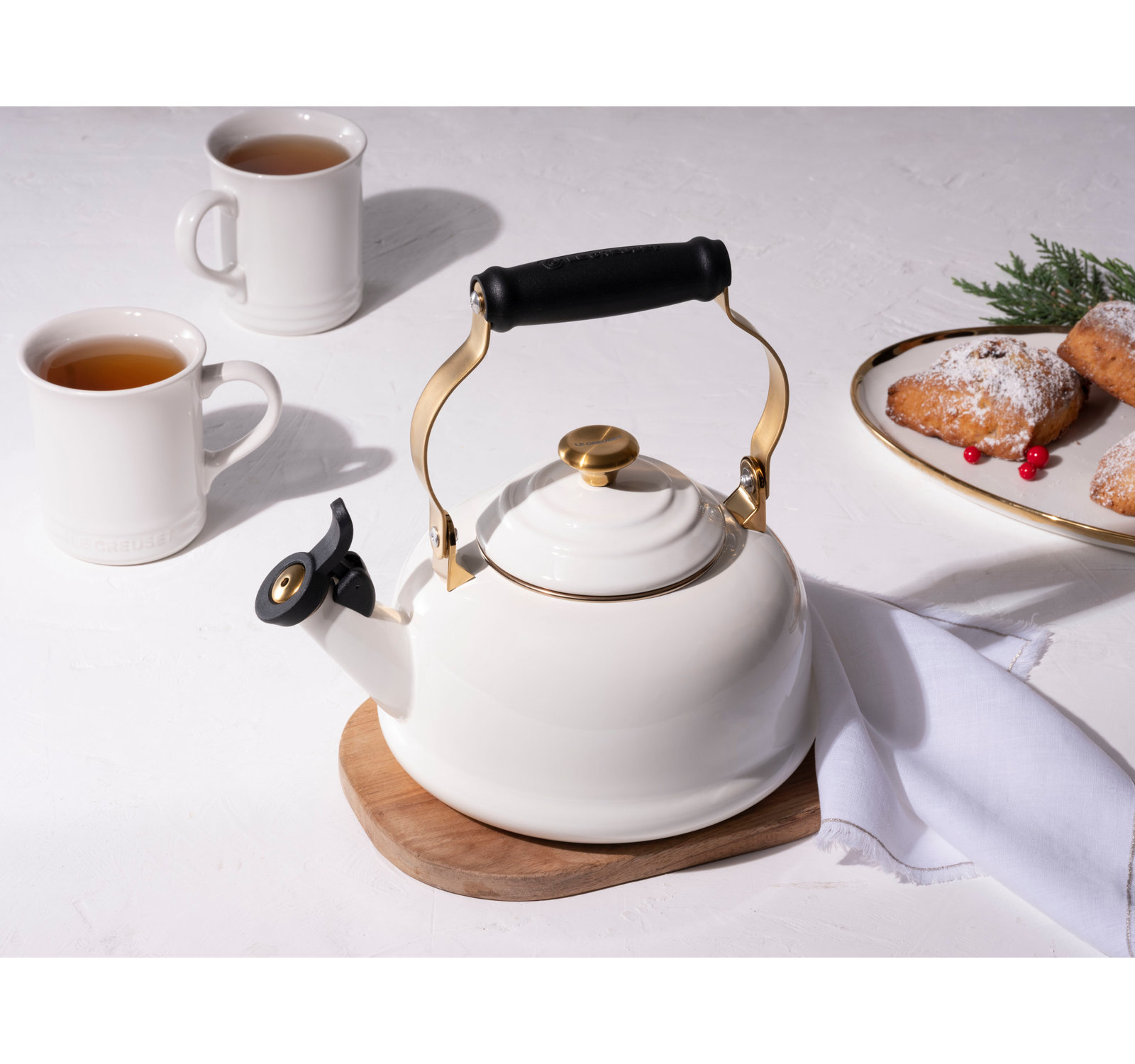 Le Creuset Noel 1.7qt Enamel Stovetop Kettle