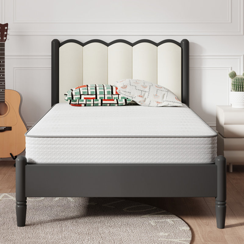 Matelas hybride mi-ferme en mousse à mémoire de forme et à ressorts, 8", Lit double