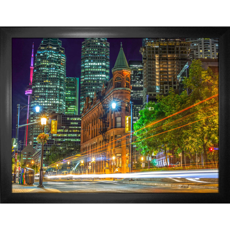 Toronto, Canada, toile 24 x 32 Old City - New City