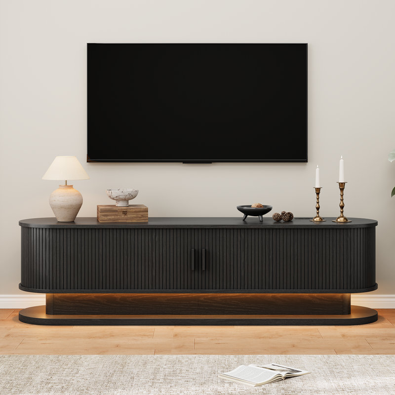 Meuble télé 70 po avec lumières DEL et multiprise, Noir, 18.51" H x 70.9" L x 15.35" W