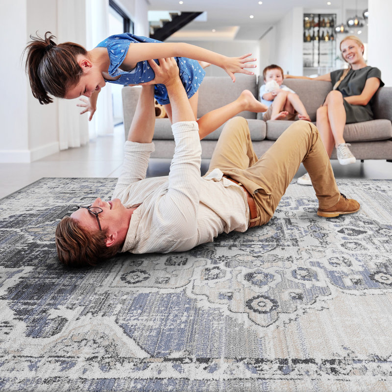 Tapis crème / bleu / médaillon, Tapis de couloir 2 pi 2 po x 8 pi