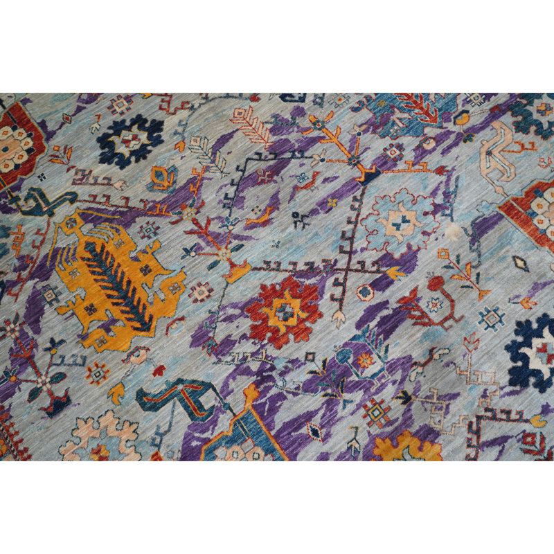 High-Quality Hand-Knotted Light Grey Area Rug