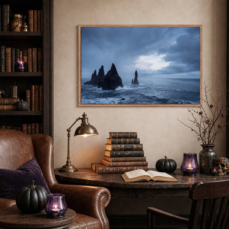 Art mural sur toile, "Dark Sea Stacks Under Stormy Sky", H 18 po x l 24 po