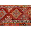 Tapis traditionnel turc Kilim en rouge vif avec des motifs géométriques pour un décor bohémien rouge / orange
