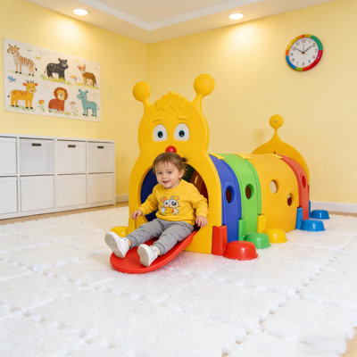 Tunnel de jeu en forme de chenille adorable, pour une utilisation intérieure et extérieure, en polypropylène, avec plusieurs options de conception, résistant au soleil et configurable en différentes formes.